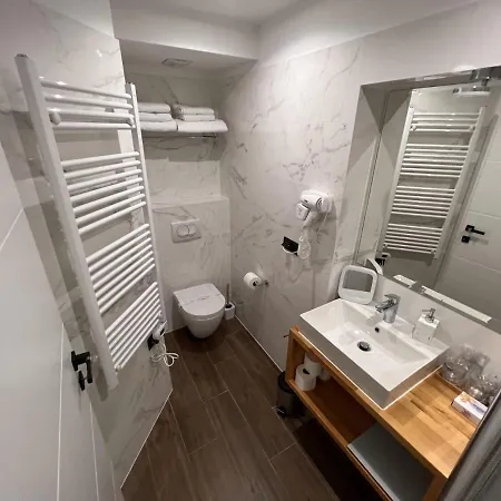 On The Square سبليت