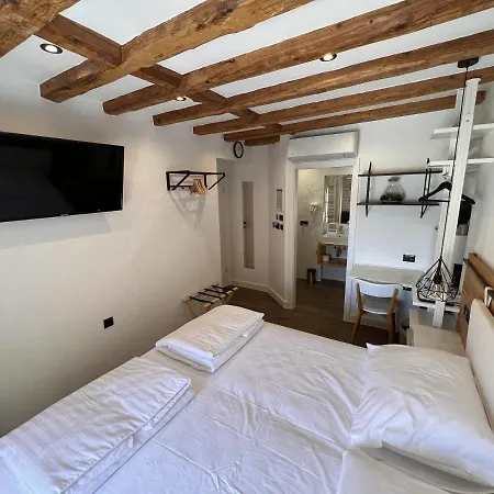 On The Square Apartment Split