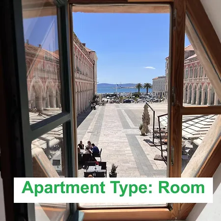 Apartman On The Square Split