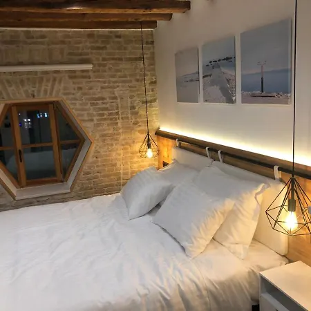 On The Square Apartment Split